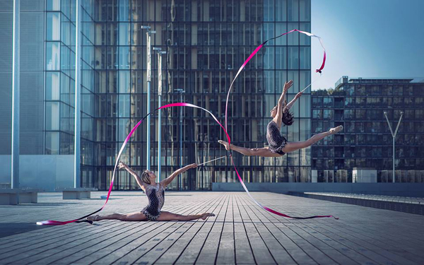 Urban dance by Dimitry Rouland