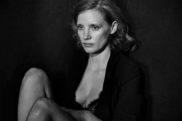 “Emotional”, black and white series of photos for the 2017 Pirelli Calendar