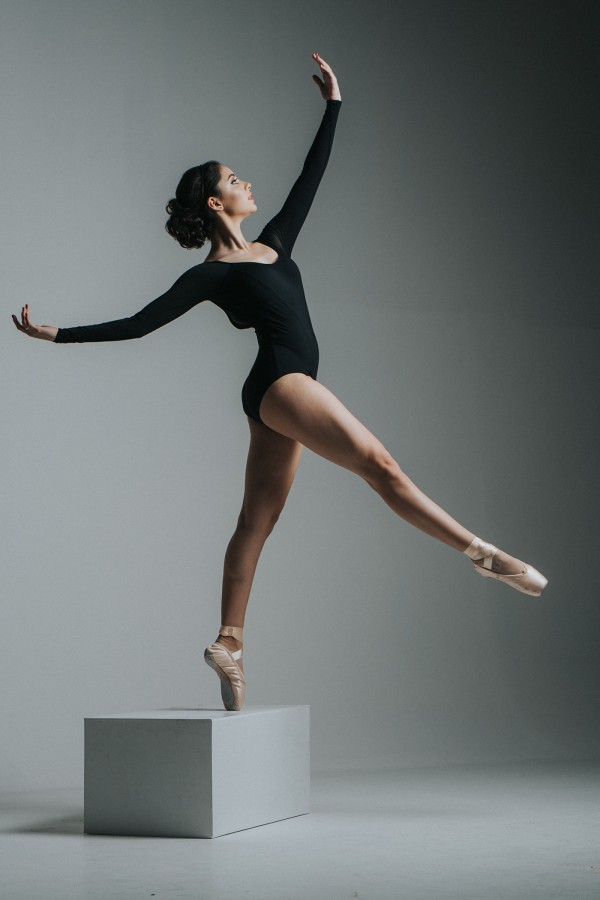 Ballerina XV, photography by Lazaro Casas