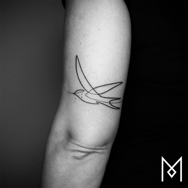 Minimalistic one line tattoos by Mo Gangi
