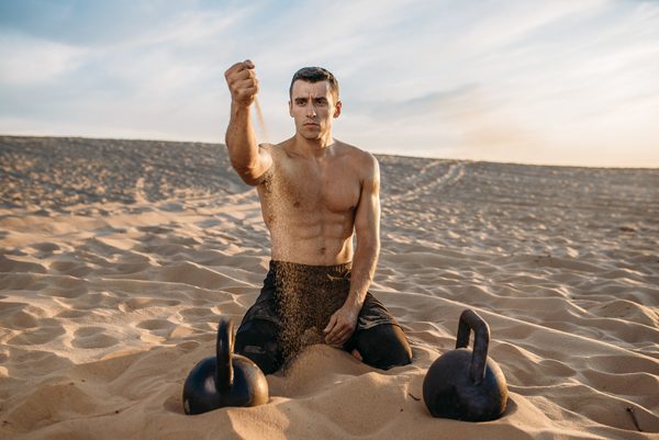 Workout in desert, photography by Maks Kuzin