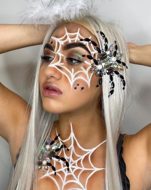 The superb creative glitter makeup ideas for Halloween