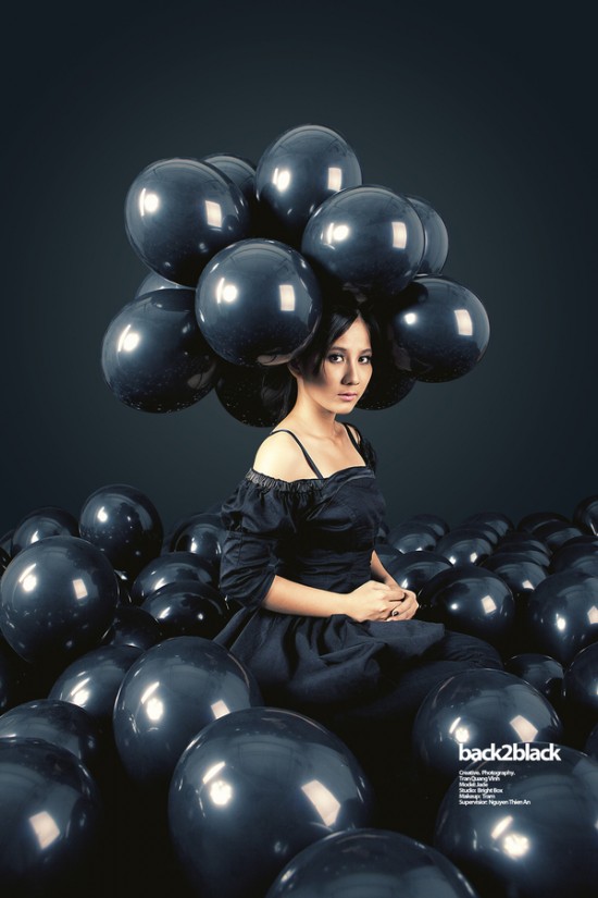 Hundreds of black balloons for one idea by Vietnamese designer Tran Quang Vinh