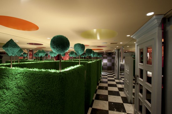 Unique and fun, Alice in Wonderland, ingenious decor in a restaurant in Tokyo