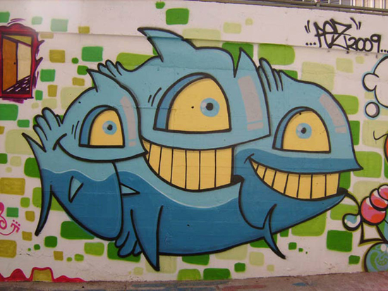 Pez: happy fish, infectious smile