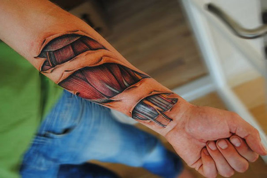 Creepily realistic tattoos by Yomico Moreno
