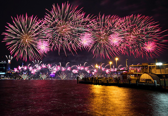 Fantastic long exposures of fireworks