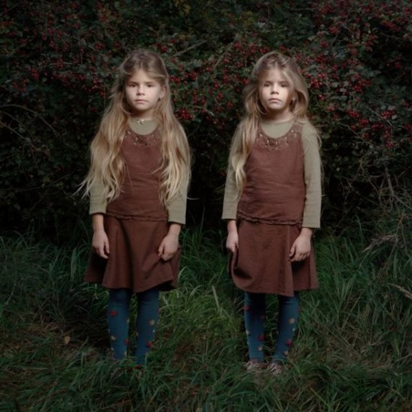 Two, photographs of little twin girls by Tereza Vlčková