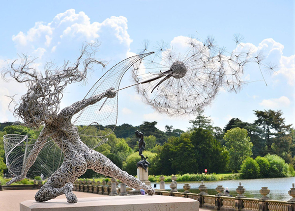 Fantasywire sculptures by Robin Wight