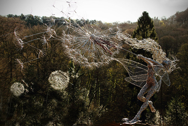 Fantasywire sculptures by Robin Wight