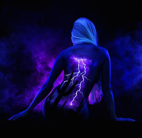Spectacular fluorescent bodyscapes by John Poppleton