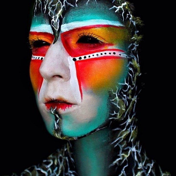 Creepy and colorful makeup by 19 year old Stephanie Fernandez