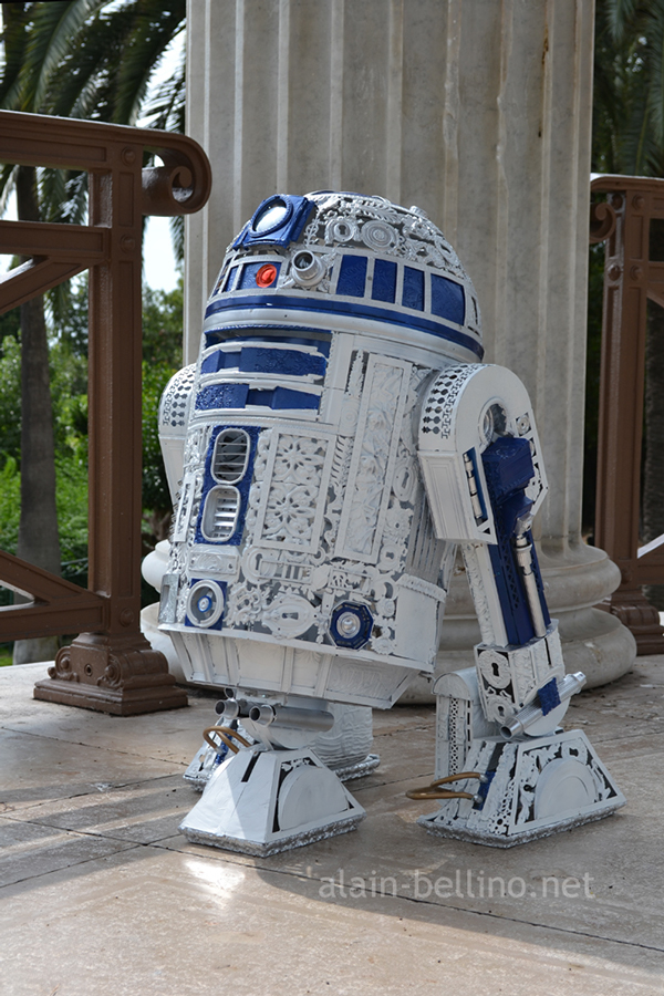 R2-D2 Empire style, sculpture by Alain Bellino