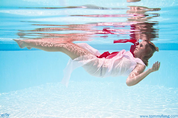 Underwater Photoshoot, project by Emma Victoria