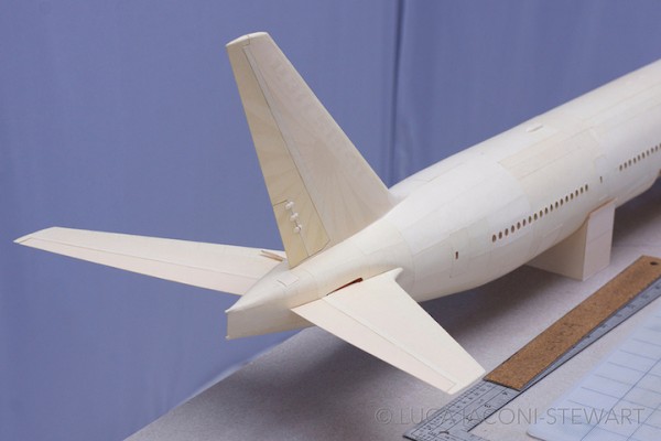 Detailed Boeing 777, paper art by Luca Iaconi-Stewart