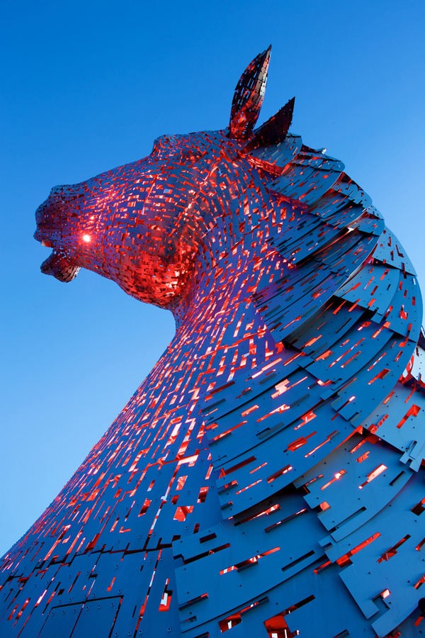 The Kelpies, enormous horse head sculptures by artist Andy Scott