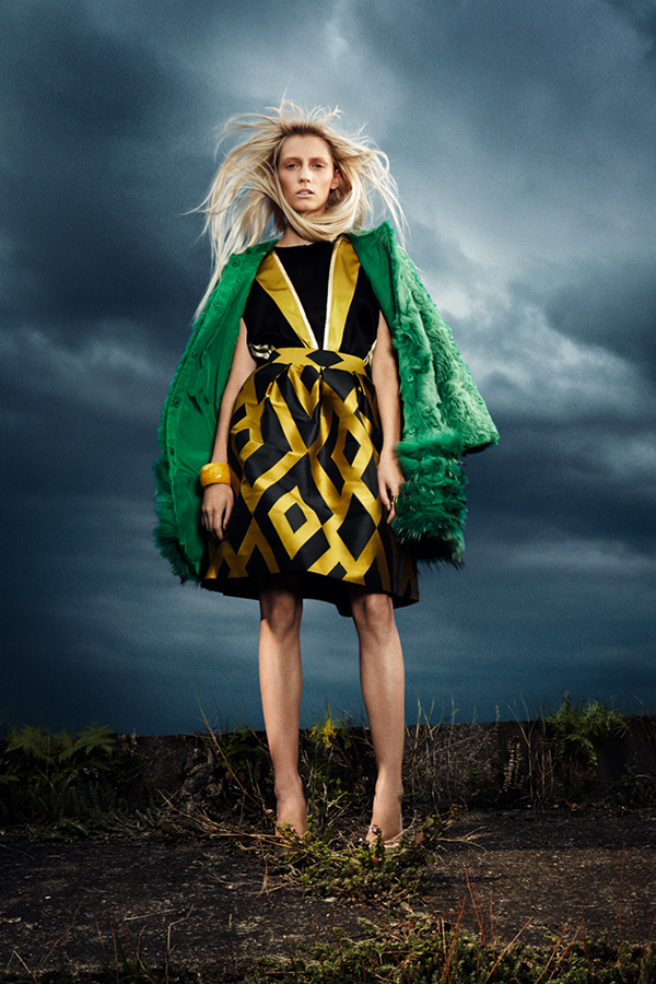 Touching the clouds, fashion photography by Susanne Stemmer