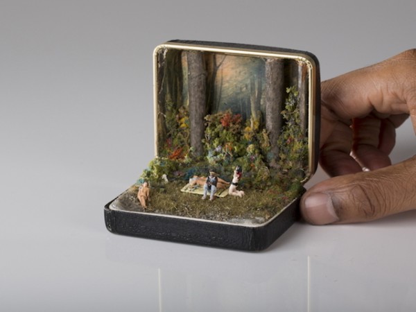 Little scenes in jewellery boxes by Talwst