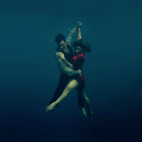 Underwater Tango – dance and aquatic photography by Katerina Bodrunova