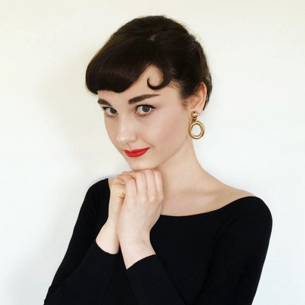 Annelies Maria Francine can easily recreate any vintage look