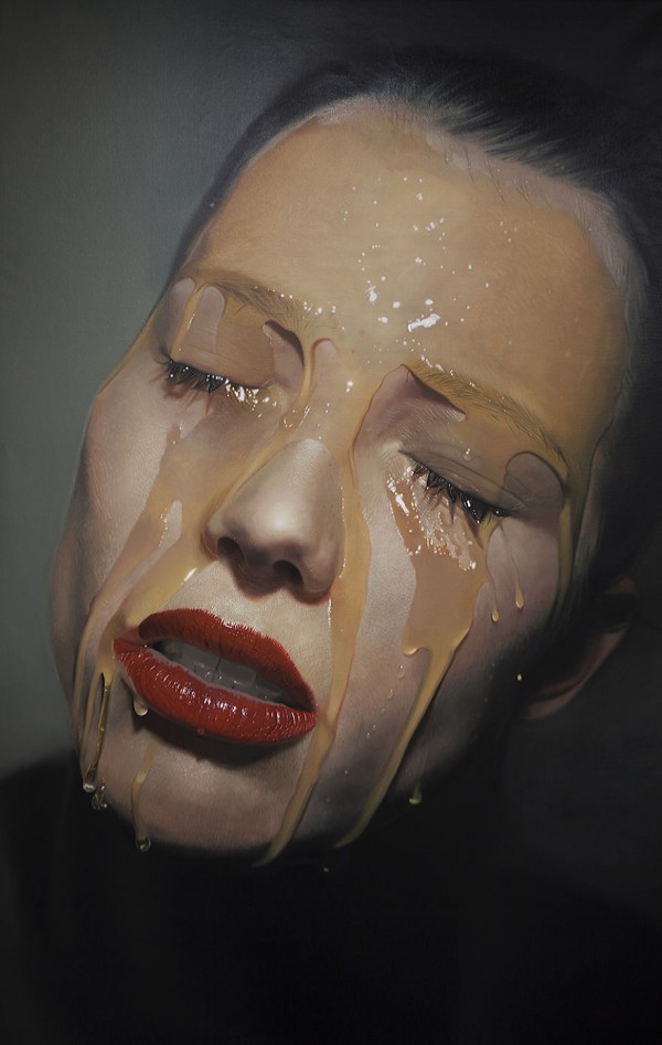 Hyper-realistic portraits by Mike Dargas