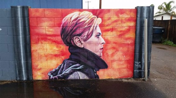 Incredible David Bowie tribute in Phoenix, AZ by Maggie Keane