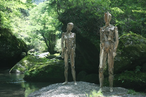 Haunting driftwood sculptures by Nagato Iwasaki