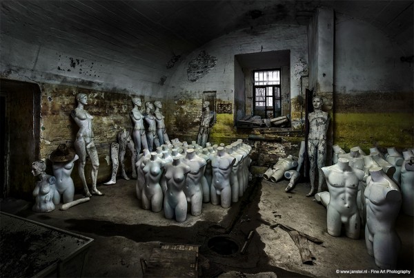 Forgotten prison mannequins, photography by Jan Stel