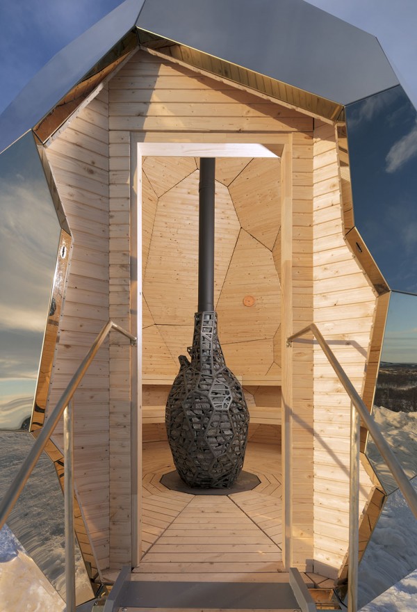 A mirrored golden egg sauna is hatched in Sweden