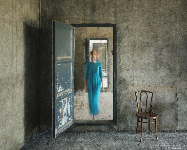 Vilhelm's rooms - Hommage á Hammershøi, photography project by Peter Zelei