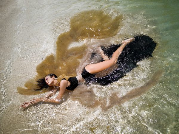 Huawei Mate 20 Series "Sea Sand", photography by Jvdas Berra