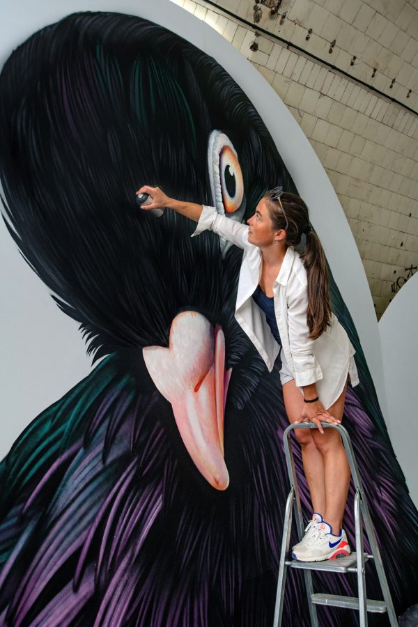 Adele Renault, Large-scale paintings of pigeons