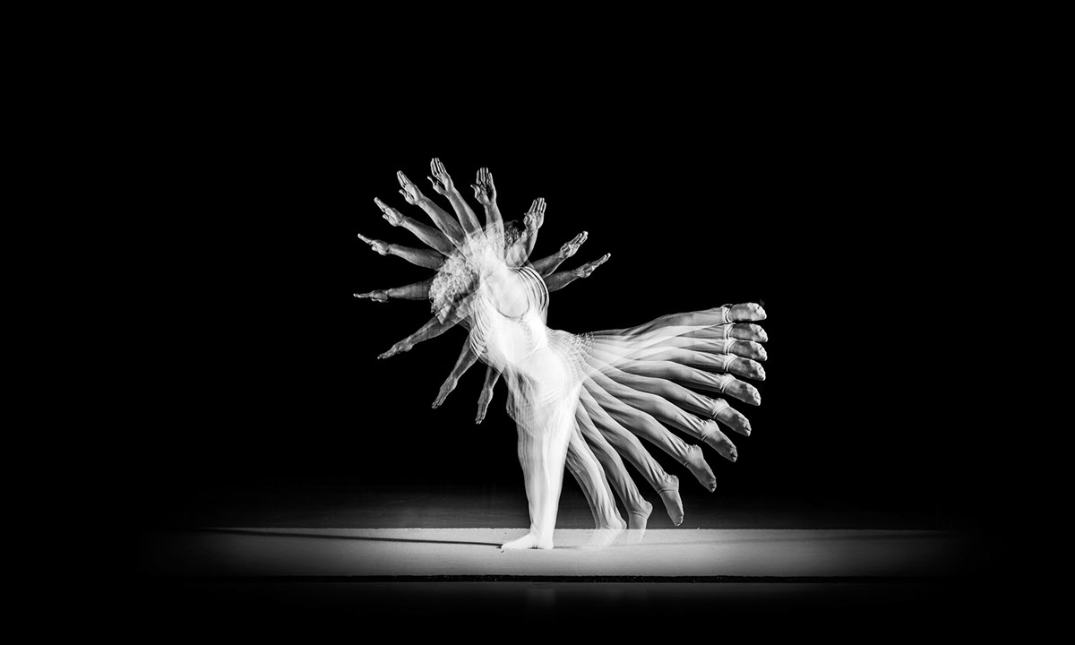 Stroboscopic Gymnast Photoshoot by Tom Hegen Ego AlterEgo