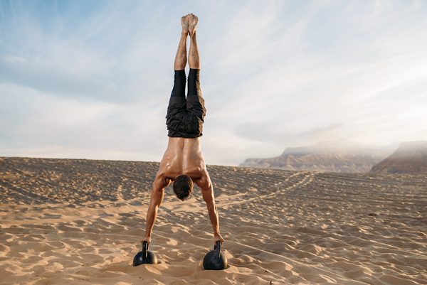 Workout in desert, photography by Maks Kuzin