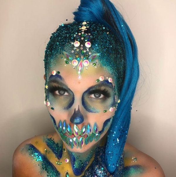 The superb creative glitter makeup ideas for Halloween